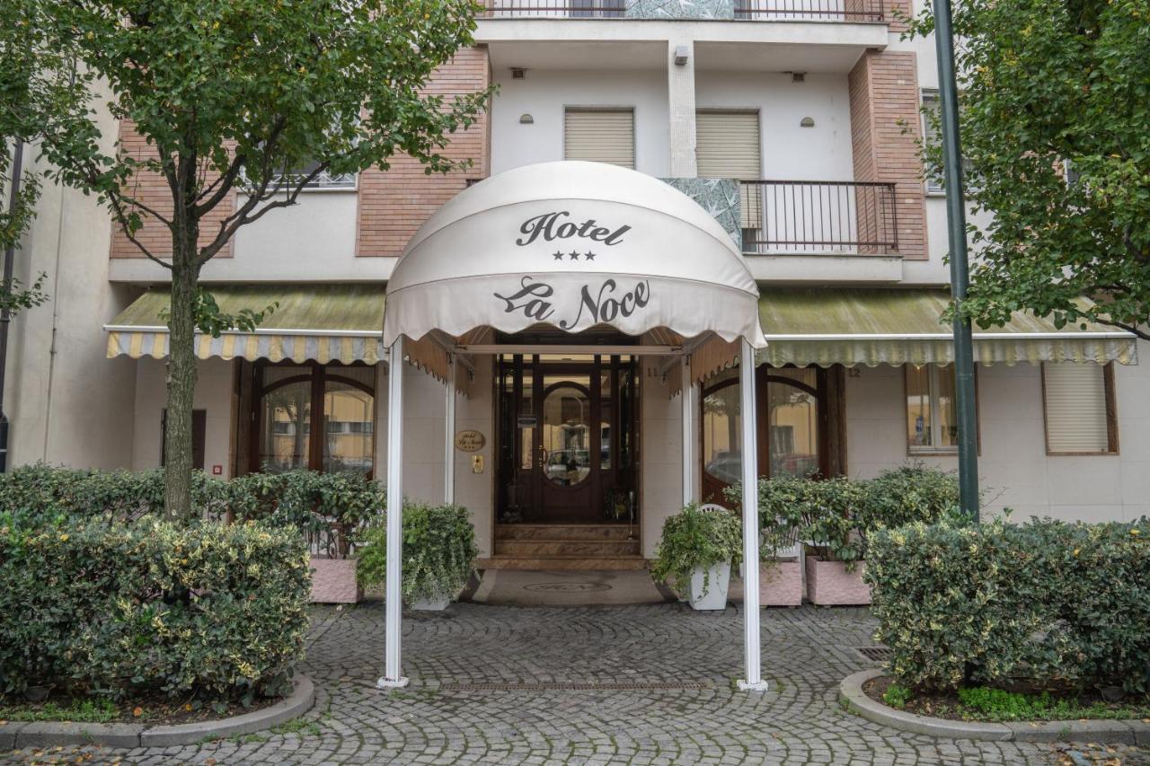 Hotel La Noce Кивассо Экстерьер фото
