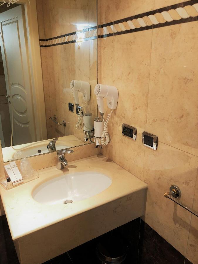Hotel La Noce Кивассо Экстерьер фото