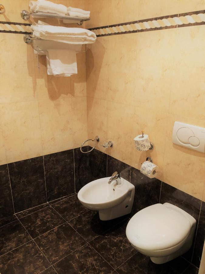 Hotel La Noce Кивассо Экстерьер фото