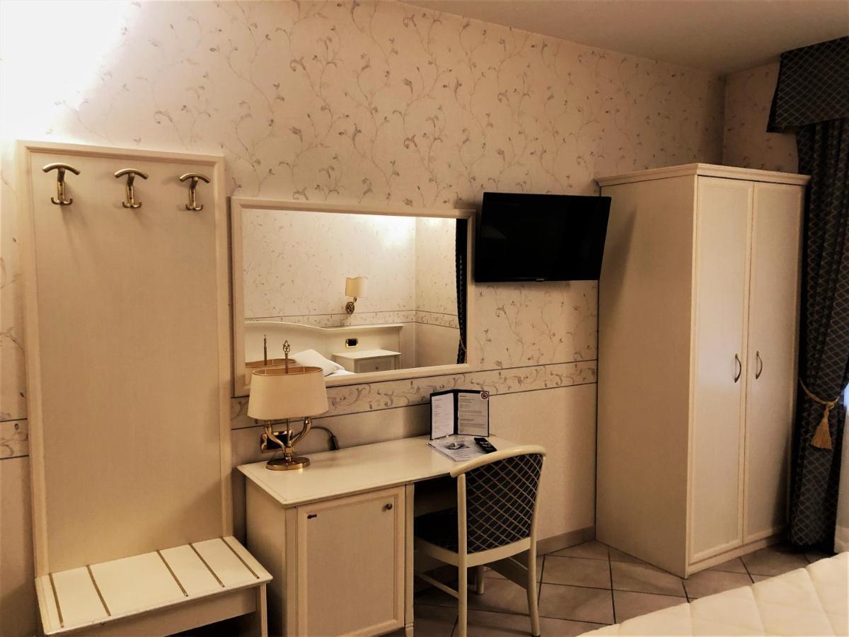 Hotel La Noce Кивассо Экстерьер фото
